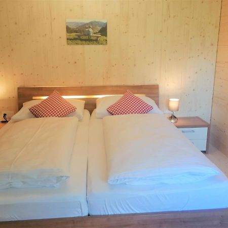 Ferienwohnung Brittenberg Alpaka Schwarzenberg im Bregenzerwald Bagian luar foto