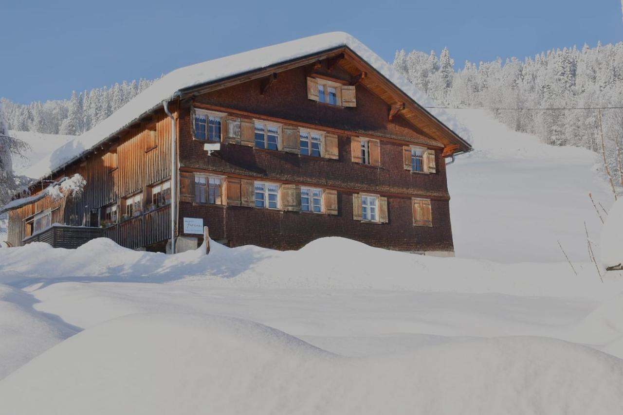 Ferienwohnung Brittenberg Alpaka Schwarzenberg im Bregenzerwald Bagian luar foto